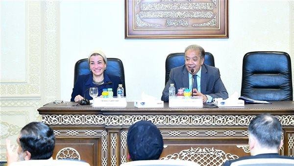 وزيرة البيئة تستعرض أمام لجنة الشئون الأفريقية جهود مصر للتصدي لآثار تغير المناخ