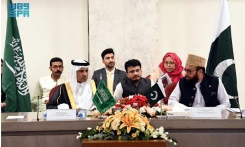 وفد أعضاء مجلس الشورى يزور البرلمان الباكستاني ويلتقي رئيس مجلس الشيوخ