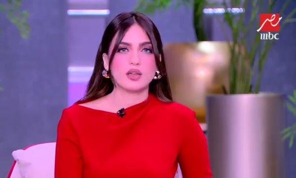 ياسمين عز تكشف مفاجأة عن عاصفة مباراة الأهلي وبالميراس