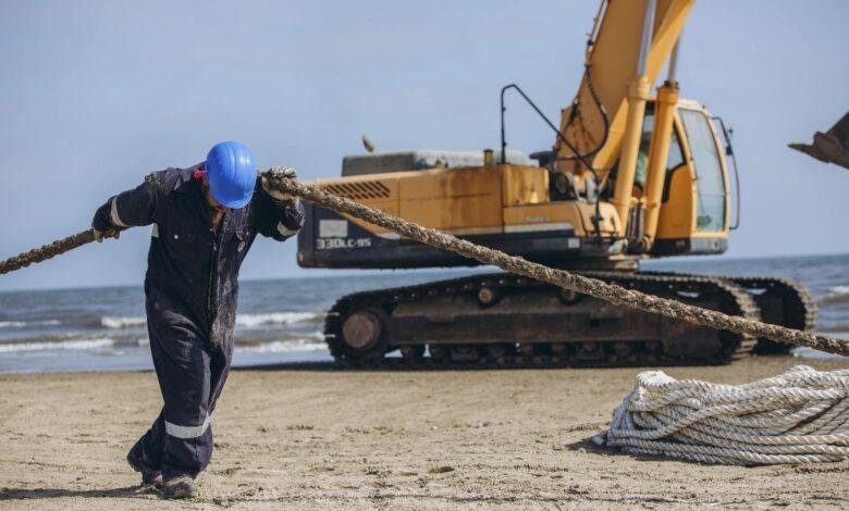 المصرية للاتصالات تكتمل عمليات الإنزال لمسارات كابل SEA-ME-WE-6 البحري في مصر