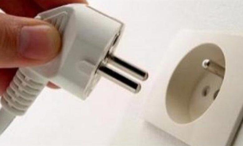 5 أجهزة يجب فصلها عن الكهرباء قبل مغادرة المنزل لأيام