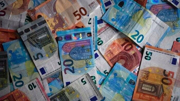 سعر اليورو الجمعة 4 يوليو 2025