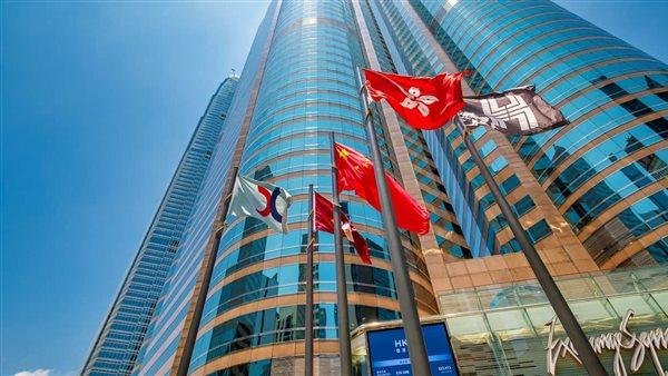 أسهم هونج كونج تتجه نحو خسارة أسبوعية حادة وسط انتعاش للأسواق الأمريكية