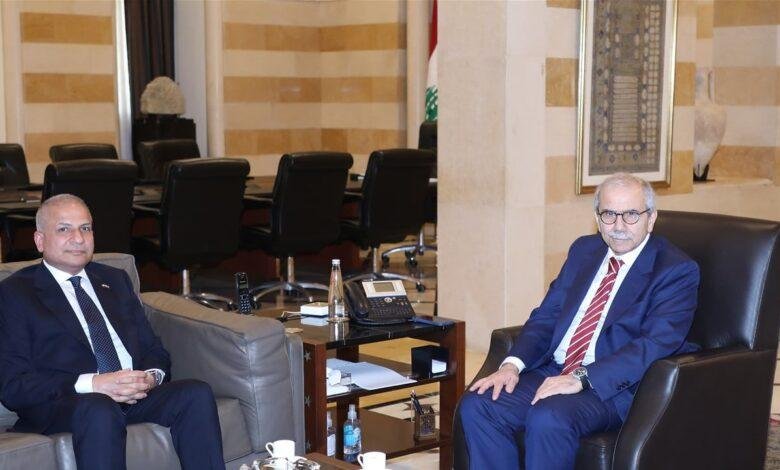 العراق ولبنان يبحثان سبل تعزيز العلاقات الثنائية
