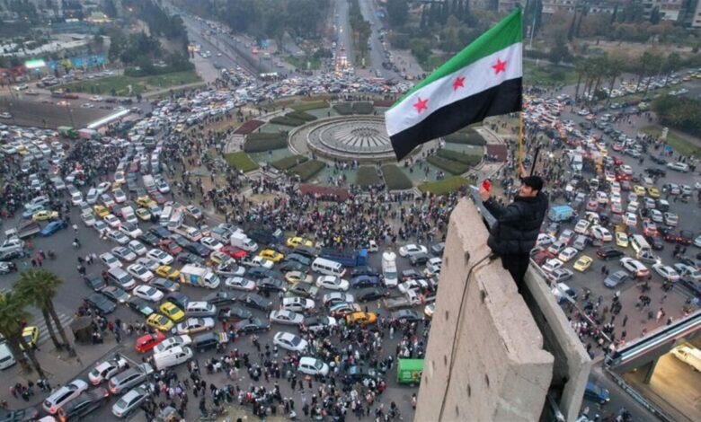 بالصورة.. ماذا يعني شعار سوريا الجديد؟
