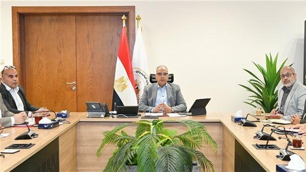 خطة حكومية لحماية شواطئ الإسكندرية ودمياط من آثار التغيرات المناخية