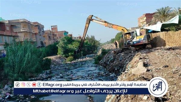 رفع ناتج تطهير مصرف أم سلمى في دماص بالدقهلية...صور