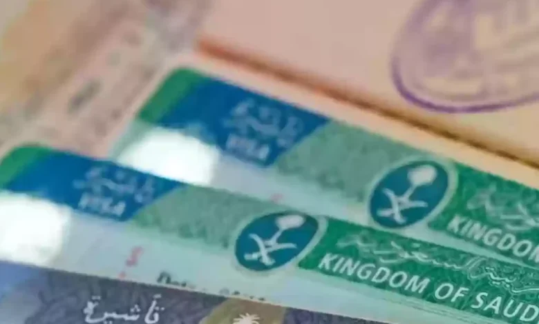 استمرار الإقامة: دليل خطوات تمديد الزيارة العائلية في السعودية 1447