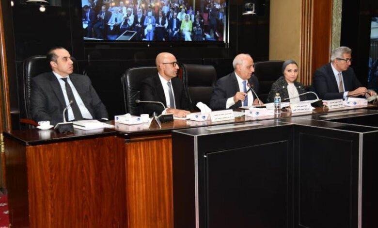 عبد اللطيف: مشروع البكالوريا الجديد لا يمس بمجانيه التعليم