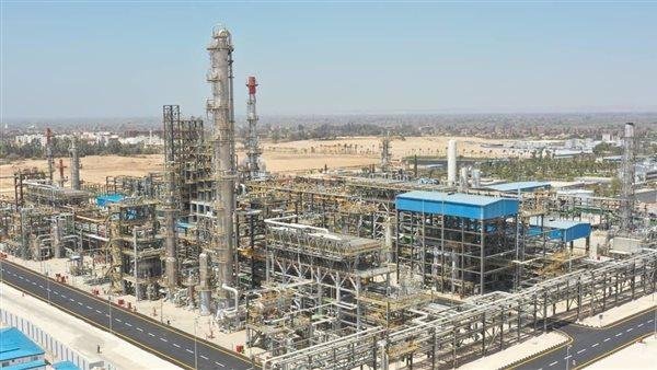 كشف بترولي جديد هيغير خريطة الطاقة.. إيه اللي بيحصل في عجيبة؟