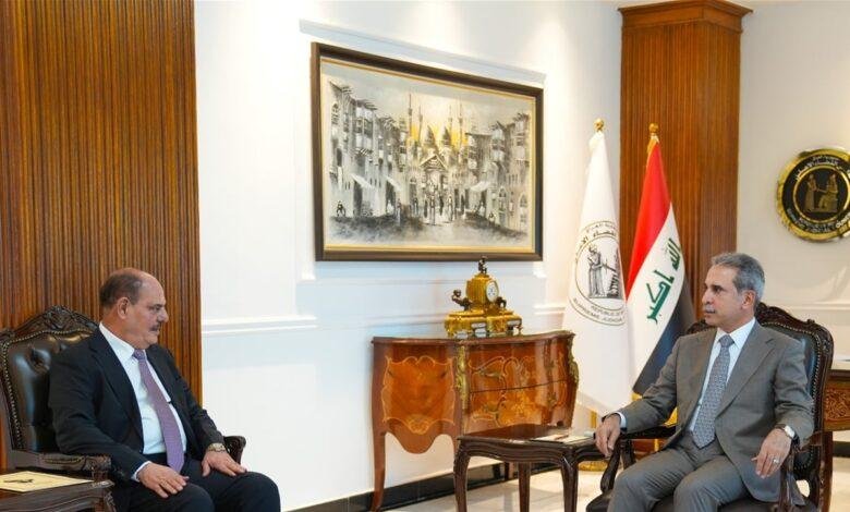 لبحث إجراءات حرية الإعلام.. رئيس مجلس القضاء يستقبل نقيب الصحفيين في بغداد