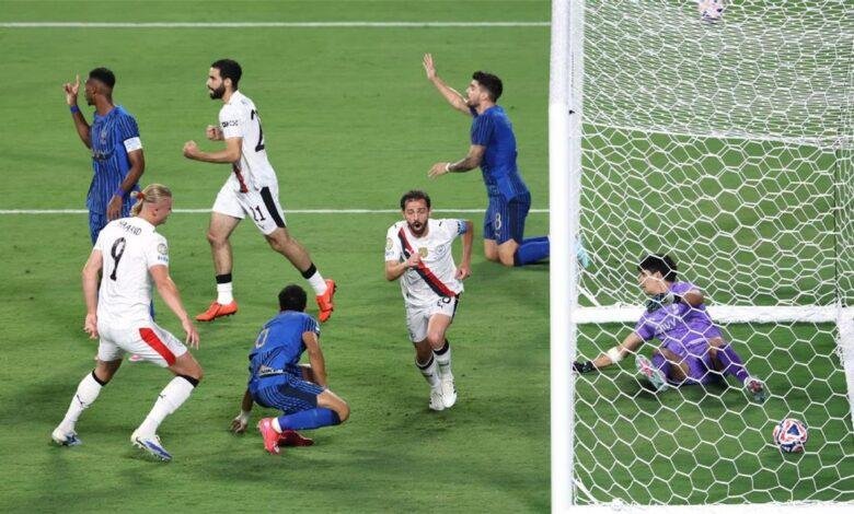 ماذا قال حكم مباراة الهلال والسيتي عند احتساب هدف برناردو سيلفا؟