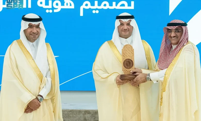 محافظ الأحساء يدشّن انطلاقة مشروع النقل العام بالحافلات