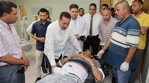 محافظ المنوفية يزور مصابي حادث الإقليمي بمستشفى الباجور (صور)