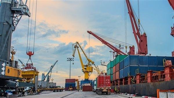 مصر إمبراطورة الموانئ الجافة بالشرق الأوسط.. 33 مشروعا في 11 سنة