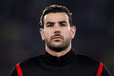 موعد إعلان الهلال عن صفقة ثيو هيرنانديز