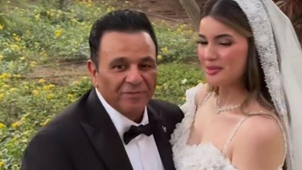 موقف مؤثر.. محمد فؤاد يحتفل بزفاف ابنته بسملة