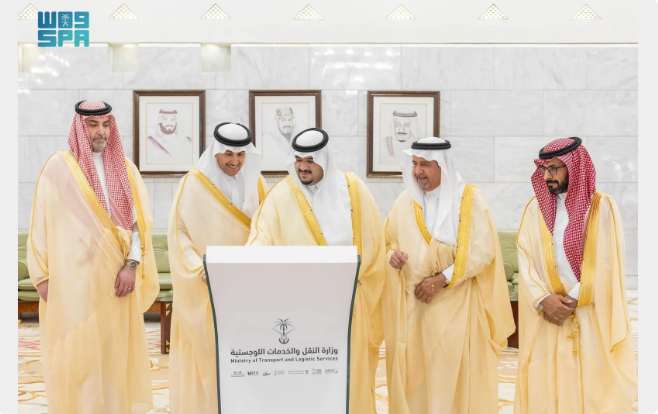 نائب أمير الرياض يدشّن 6 مشاريع طرق جديدة بطول 112 كم وبتكلفة 380 مليون ريال