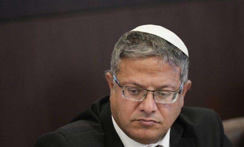 وزير "إسرائيلي" يدعو الى احتلال غزة بشكل كامل