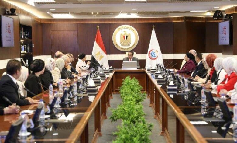 وزير الصحة يشهد تسليم شهادات اجتياز دبلوم إدارة الأعمال لتطوير الرعاية الصحية الأولية