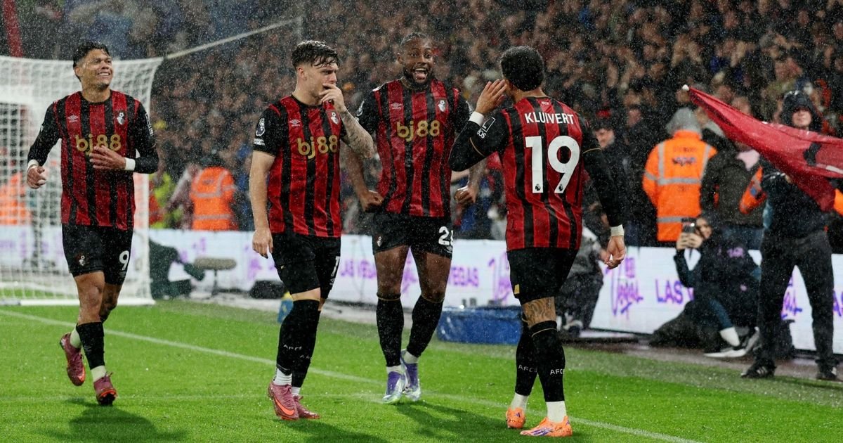«بورنموث يقترب من قمة الدوري وكأنها بداية ليستر لموسم التتويج»