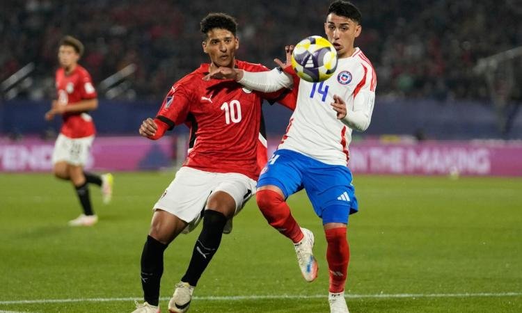 «عروض شبابية مميزة» منتخب مصر للشباب ينتزع الفوز من تشيلي ويحقق المركز الثالث في المجموعة