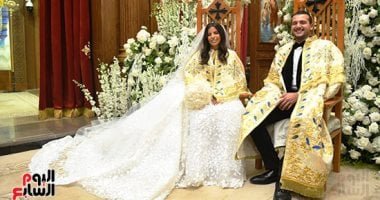 «نجوم الفن ووزير الرياضة يضيئون حفل زفاف نجل هاني رمزي»
