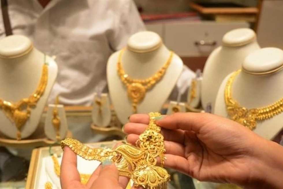 «ارتفاع أسعار الذهب في ظل تراجع الدولار» الشعبة تفسر الأسباب