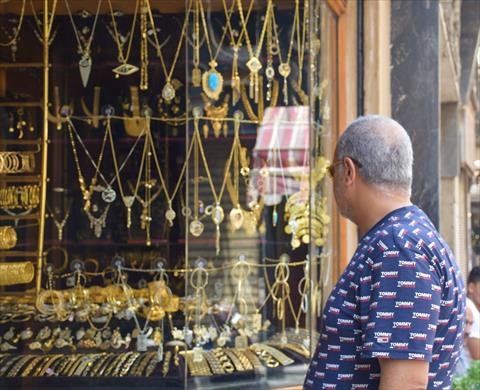 «أسعار الذهب في مصر تشهد ارتفاعاً ملحوظاً عيار 21 يكبد المقبلين على الزواج خسائر كبيرة»