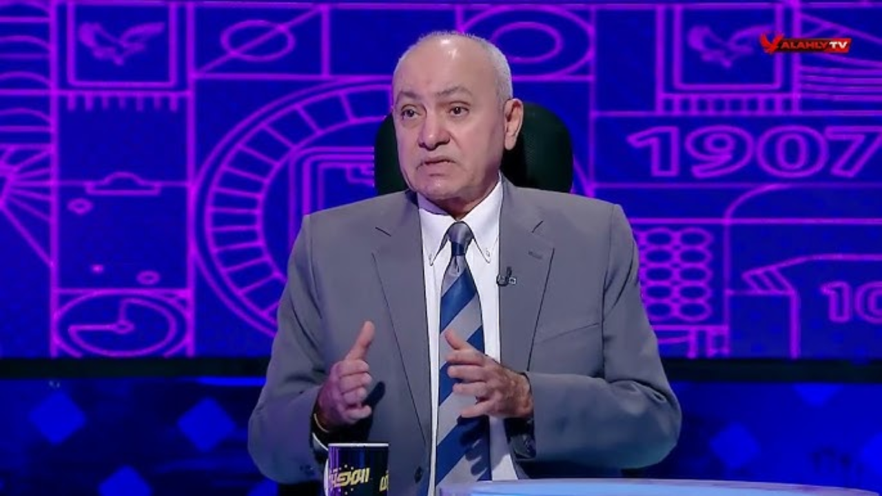 «الأهلي مستهدف!» عادل طعيمة يكشف خطة تحكيمية خطيرة لإقصاء المارد الأحمر!