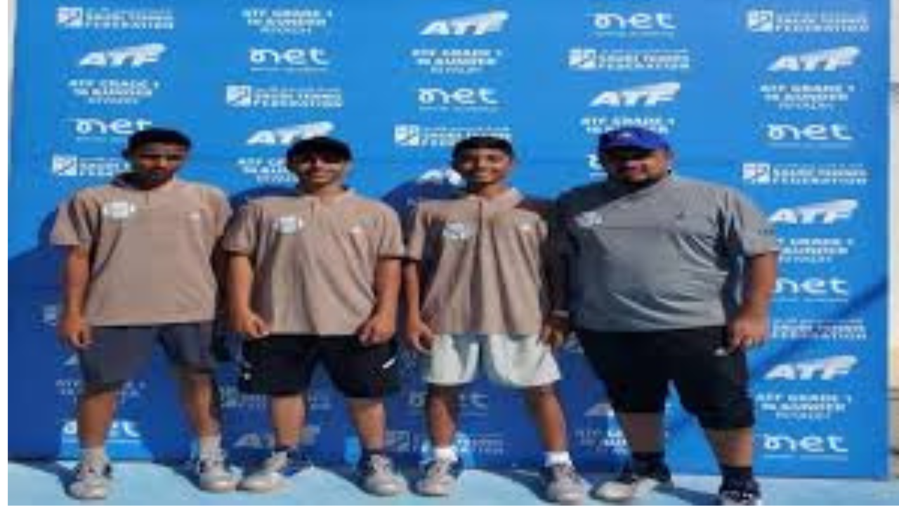 عدن تبتسم في ملاعب الرياض.. محمد عادل يحقق فوزًا ثمينًا ويتأهل إلى ربع نهائي البطولة الآسيوية للتنس