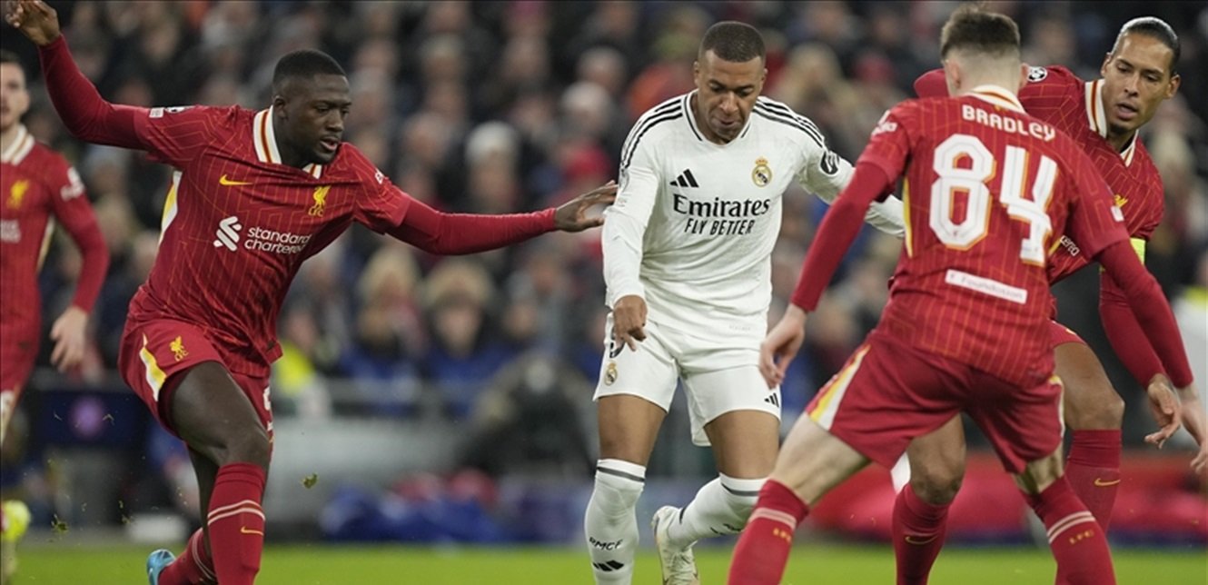 أنفيلد مسرح مواجهة العلامات الفارقة بين ريال مدريد وليفربول