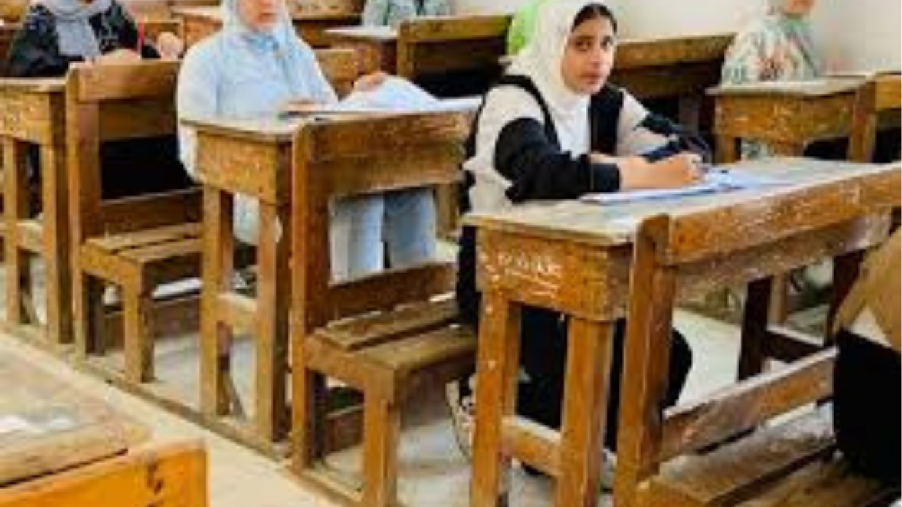 موعد تسليم استمارات الشهادة الإعدادية 2026 والأوراق المطلوبة للتقديم الإلكتروني والورقي