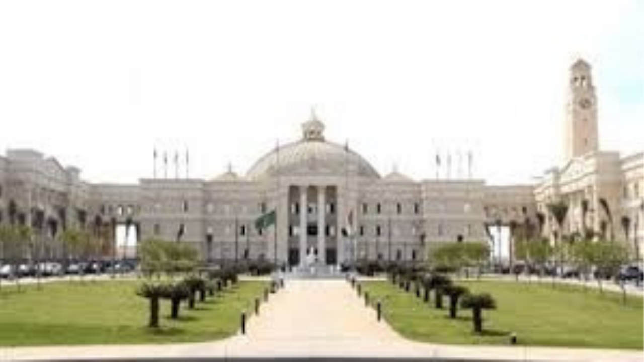 وظائف جامعة القاهرة 2025: فرص جديدة للالتحاق بالوظائف القيادية والإدارية