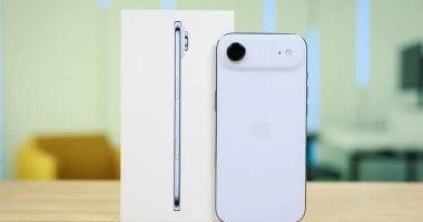 «استكشف التعديلات الجديدة على آيفون آير 2 الذي يتميز بالرقة»