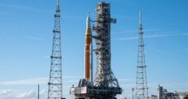 «استكشاف جديد للتراث البشري» ناسا تُرسل قطعًا أثرية تاريخية إلى القمر ضمن مهمة أرتميس 2