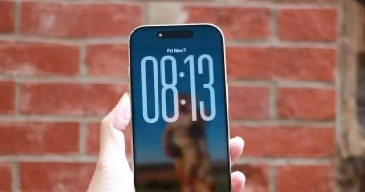 «تقنية مبتكرة» آيفون 18 برو ماكس يحقق انخفاضًا بنسبة 35% في حجم “الجزيرة التفاعلية” بفضل مستشعرات الوجه تحت الشاشة