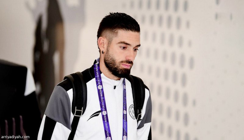 «تصاعد الضغوط على الشباب لقبول عرض روما من أجل تفادي تبعات باهظة»