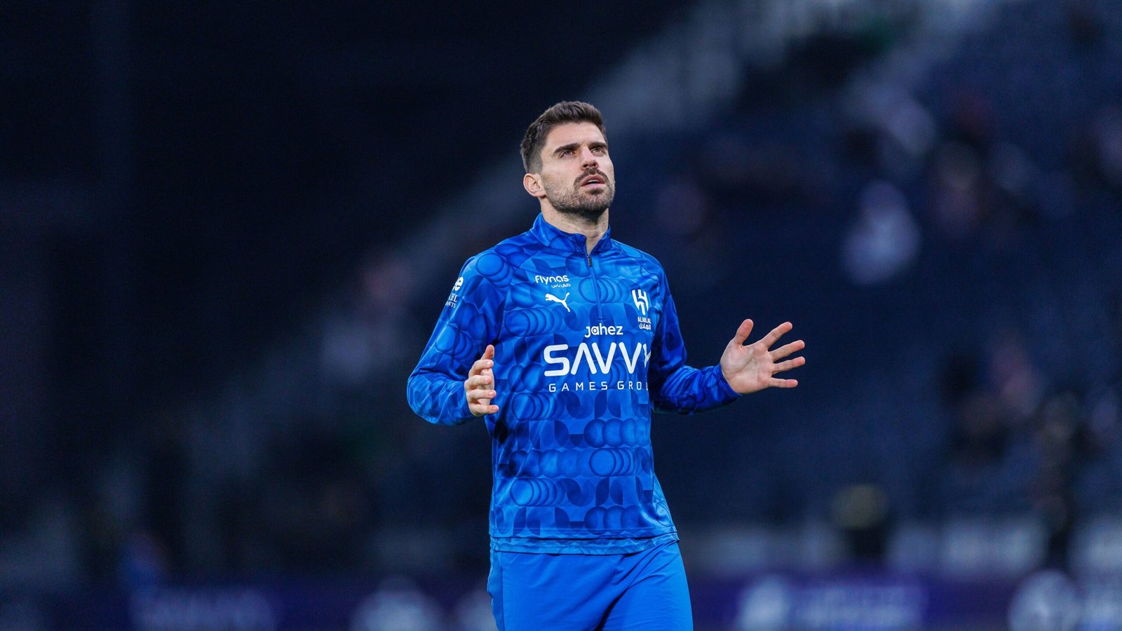 «تصرف مثير للجدل يفرض على الهلال التفكير في تمديد إيقاف روبن نيفيش بعد مباراة الفيحاء»