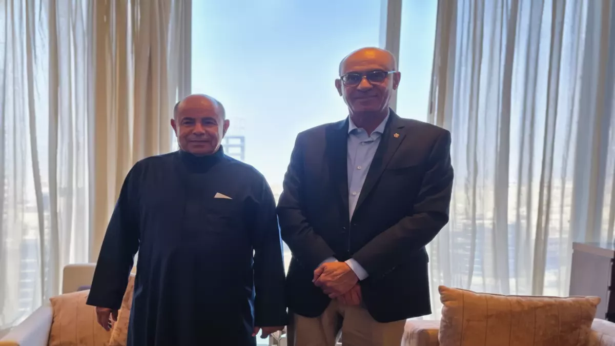 «لقاء سري في الرياض يكشف تفاصيل خطة إنقاذ النفط اليمني» هل تنجح “بترومسيلة” في إنهاء أزمة الوقود؟