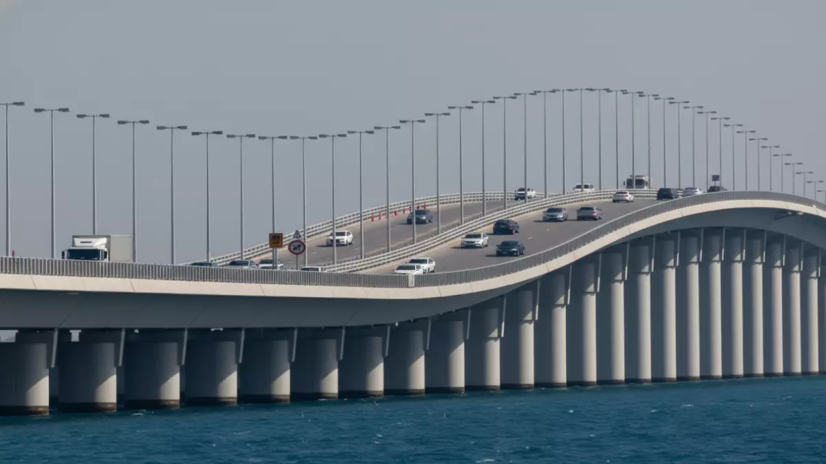 «تخفيف ساعات الانتظار في جسر الملك فهد إلى دقائق» المديرية العامة للجوازات تعلن خطوات جديدة نحو تحسين تجربة المسافرين