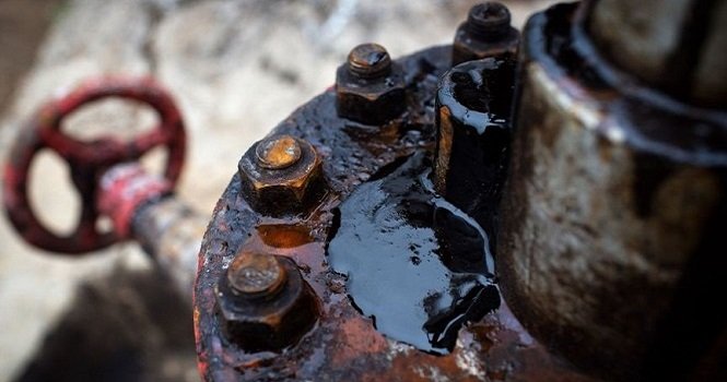 «انخفاض أسعار النفط يعكس آمال انتهاء النزاع في الشرق الأوسط»