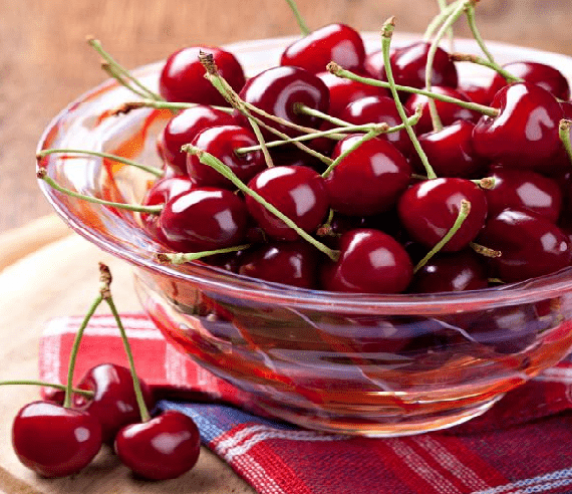 استمتع بفوائد 5 فواكه ربيعية لمكافحة الالتهابات بشكل طبيعي