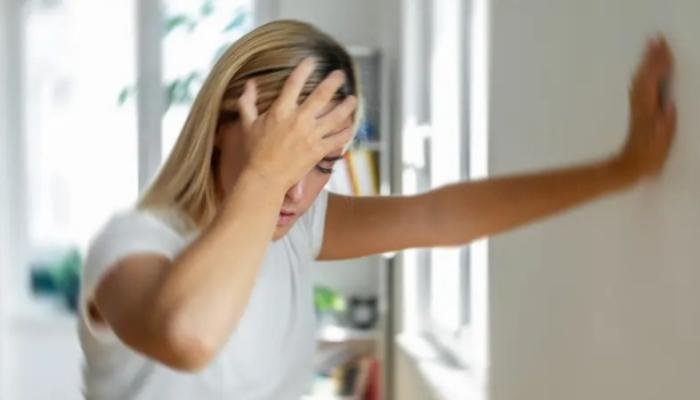 ارتفاع حالات التهاب السحايا بين الشباب في أوروبا ينذر بتحذيرات صحية جديدة