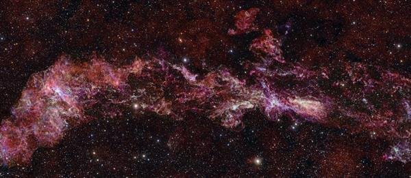 «اكتشاف مذهل: التقاط صورة غير مسبوقة لمجرة درب التبانة بتفاصيل ساحرة»