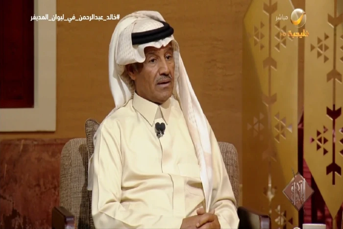 «قصة تحمل الأحلام» خالد عبدالرحمن يكشف حكاية الصحفي الذي أحضر فتاة زعمت أنها تسكن أشعاره بالفيديو