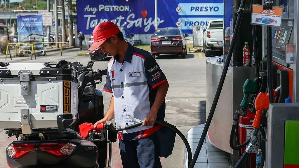 أول دولة تعلن حالة طوارئ وطنية للطاقة وسط مخاوف من نفاد الوقود نتيجة حرب إيران