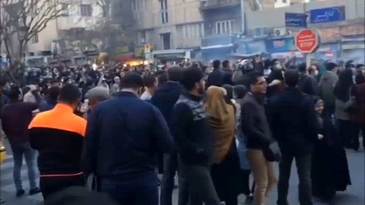 إخفاق خطة الموساد لإثارة الثورة في إيران كما كشفها موقع إيطالي