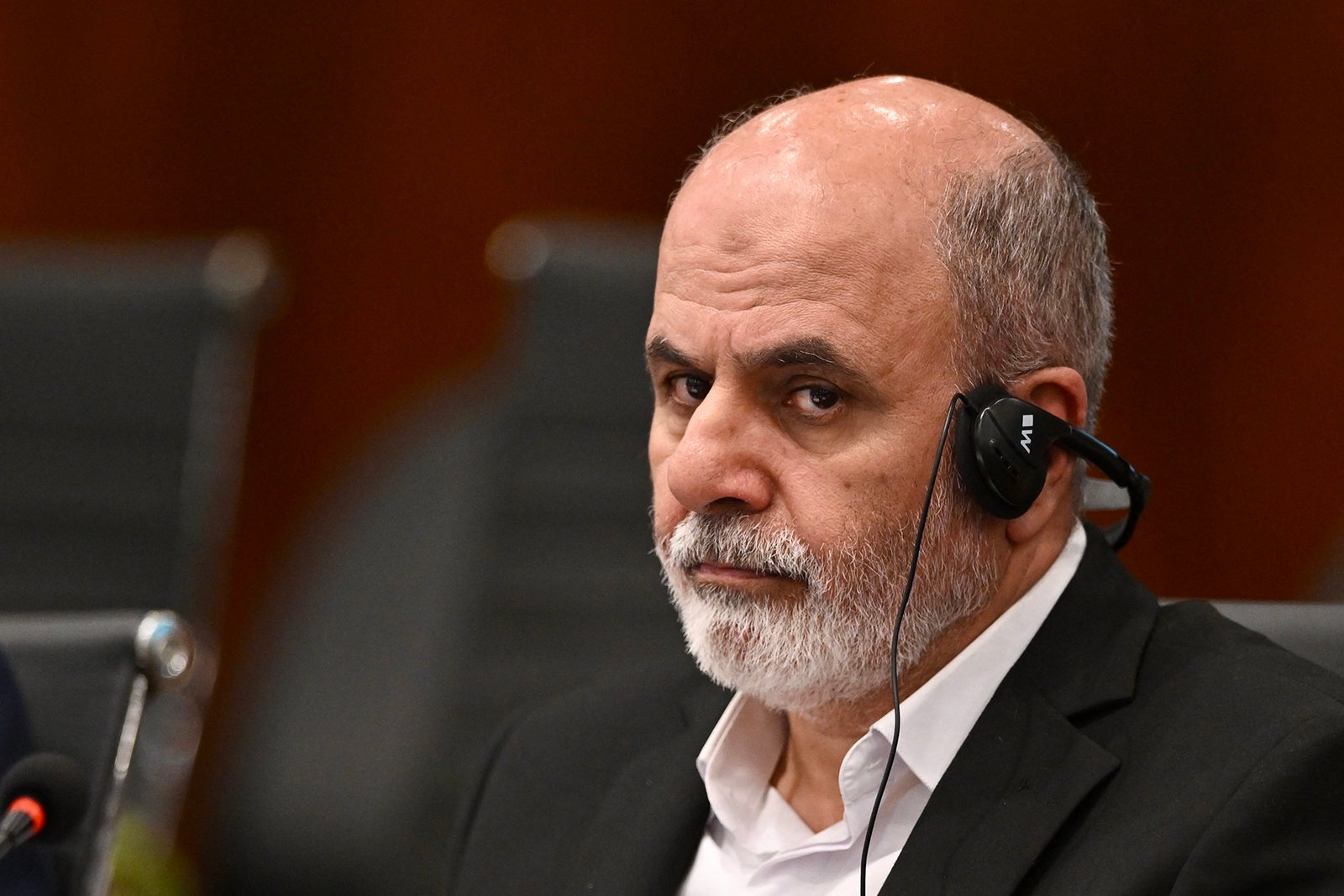 ممثّل خامنئي يدعو الجنود الأمريكيين للاقتراب في تصريح مثير