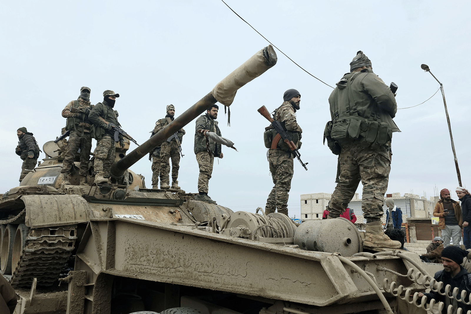 «تجدد التوترات في سرغايا» الجيش السوري يتهم حزب الله بقصف نقاطه العسكرية